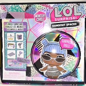 LOL Surprise! Winter‎ Chill Hangout Spaces